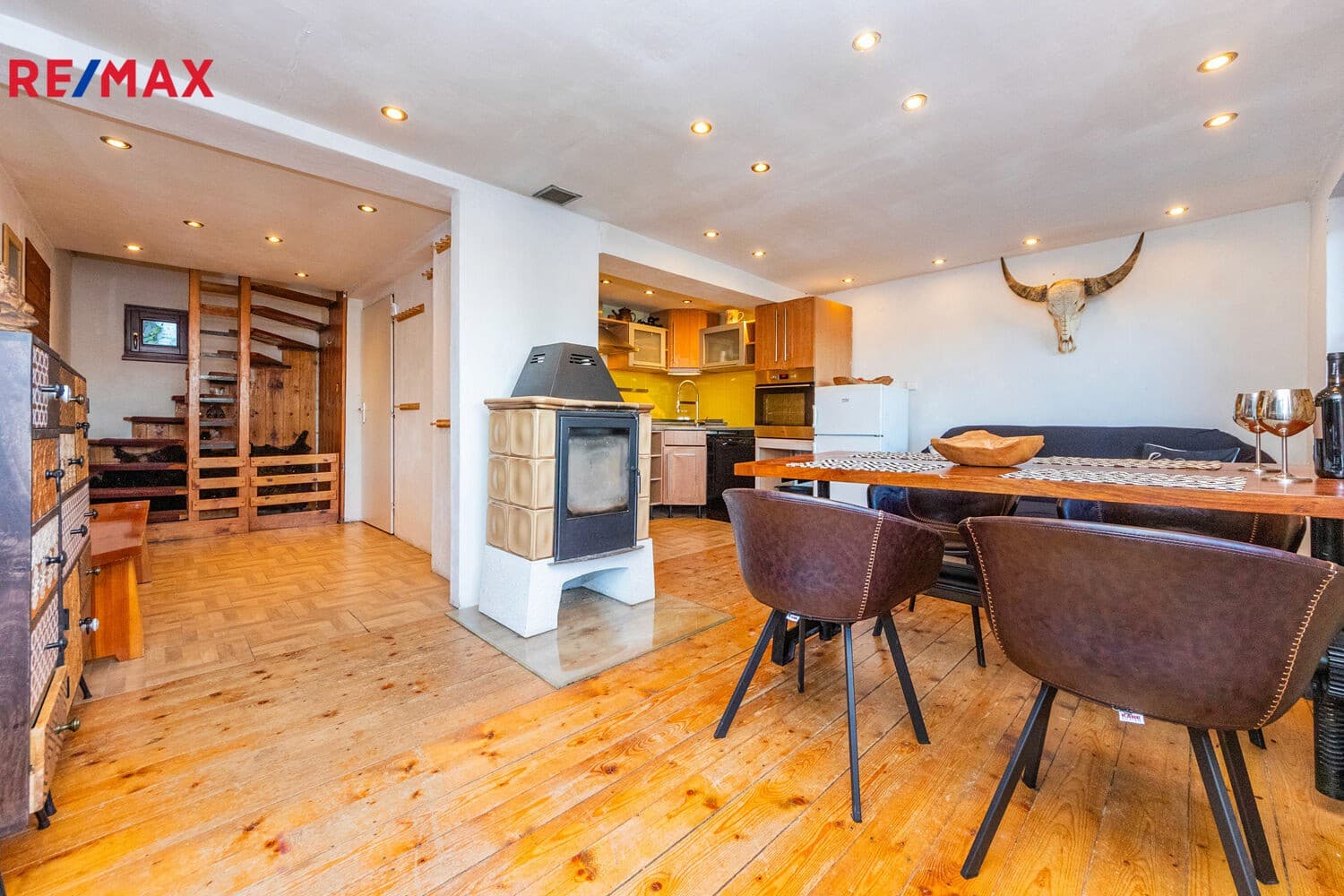 Celoroční Chata v Pikovicích - Vaše oáza blízko Prahy